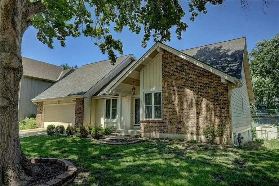 9760 W 101st Terrace, Overland Park, KS 66212 - #3