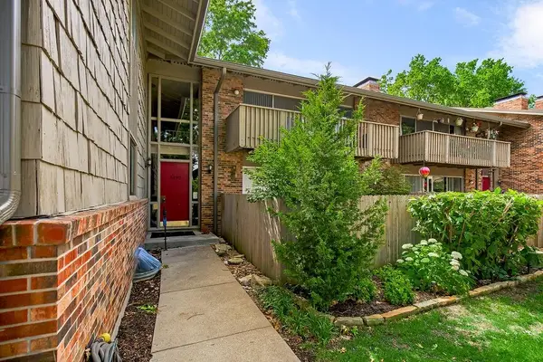 8740 Metcalf Avenue #203, Overland Park, KS 66212