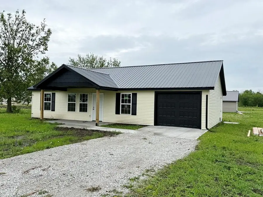 104 W Barrett Avenue, Walker, MO 64790 - #3