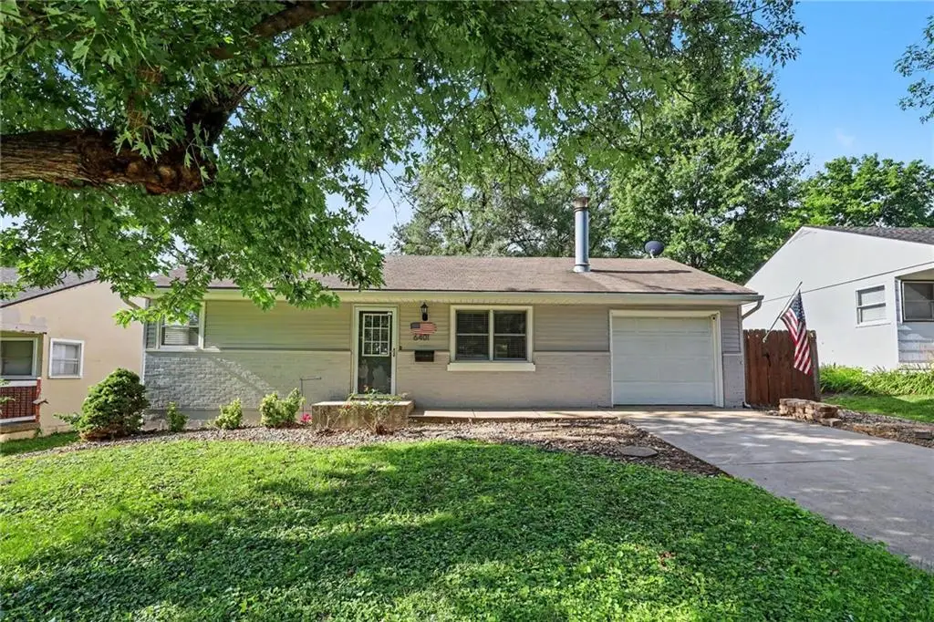 6401 W 82nd Terrace, Overland Park, KS 66204 - #1