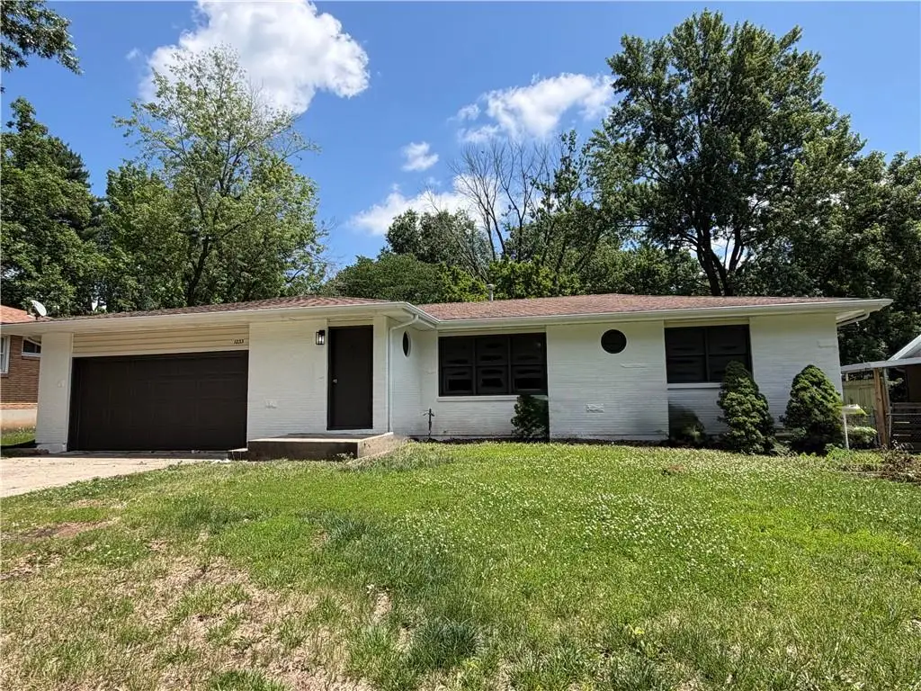 1233 Old Manor Road, Liberty, MO 64068 - #1