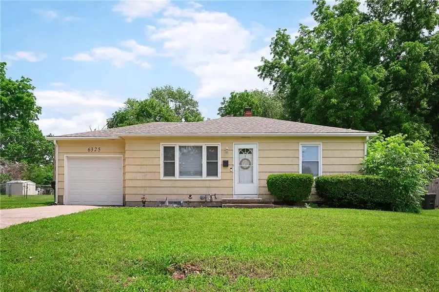 6325 Kentucky Avenue, Raytown, MO 64133 - #2