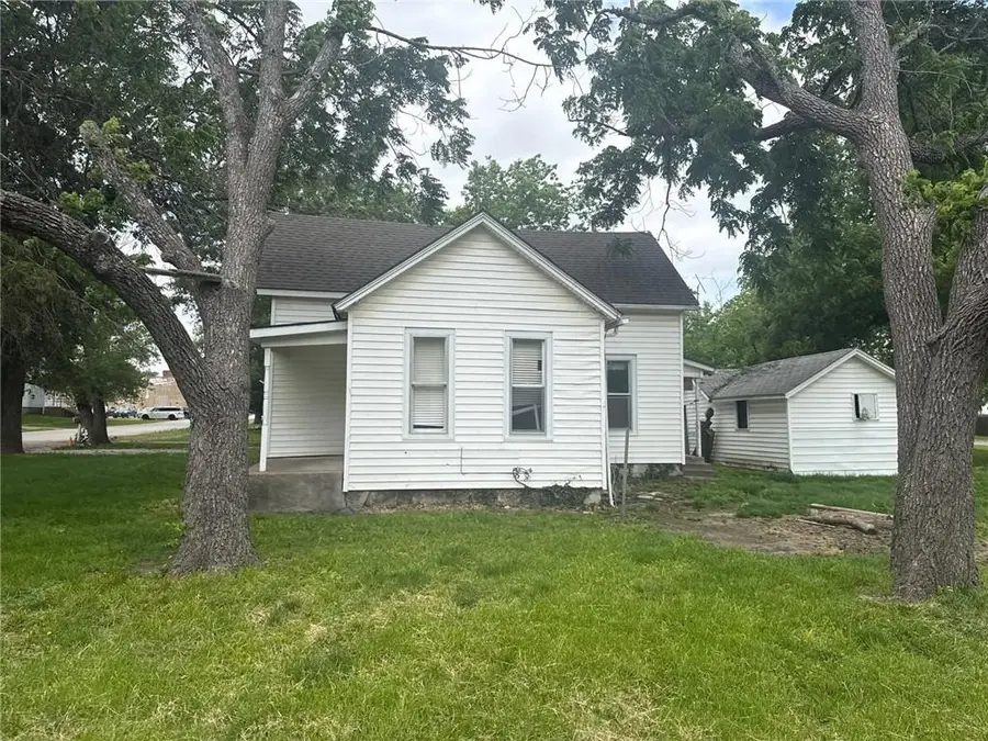 406 Main Street, Garden City, MO 64747 - #2