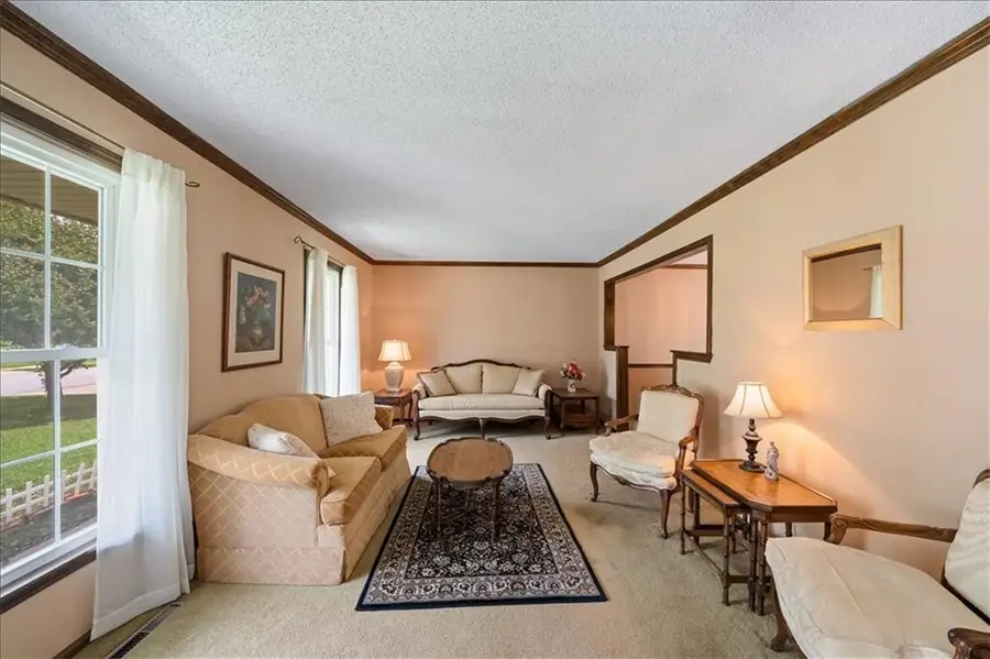 1955 E Sunvale Drive, Olathe, KS 66062 - #3