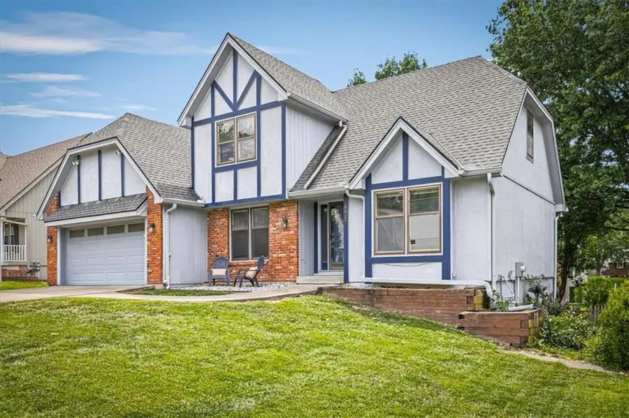8020 N Flora Avenue, Kansas City, MO 64118 - #2