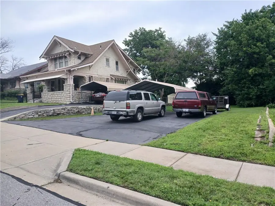 4005 Euclid Avenue, Kansas City, MO 64130 - #2