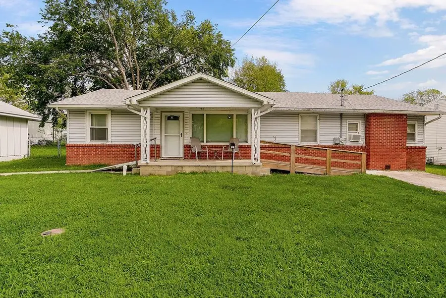 104 W Park Street, Butler, MO 64730 - #2