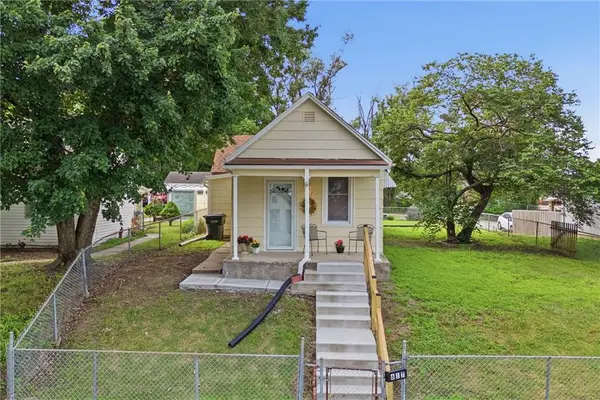 617 Pawnee Street, Leavenworth, KS 66048