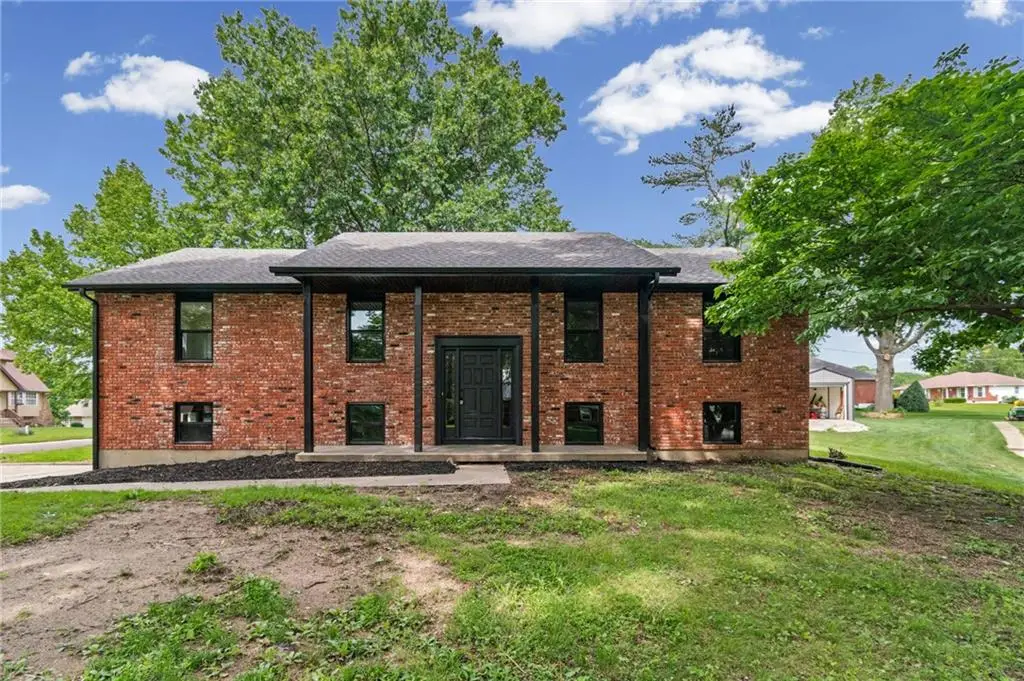 900 Goodrich Drive, Richmond, MO 64085 - #1