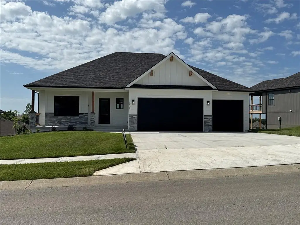 12745 N Champanel Way, Platte City, MO 64079 - #1