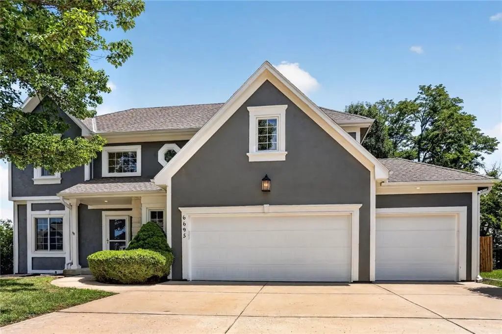 6695 NW Nevada Avenue, Parkville, MO 64152 - #1