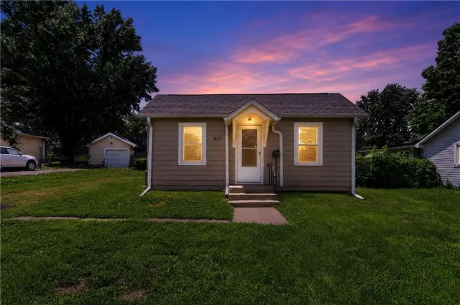 816 S Logan Avenue, Independence, MO 64050 - #2