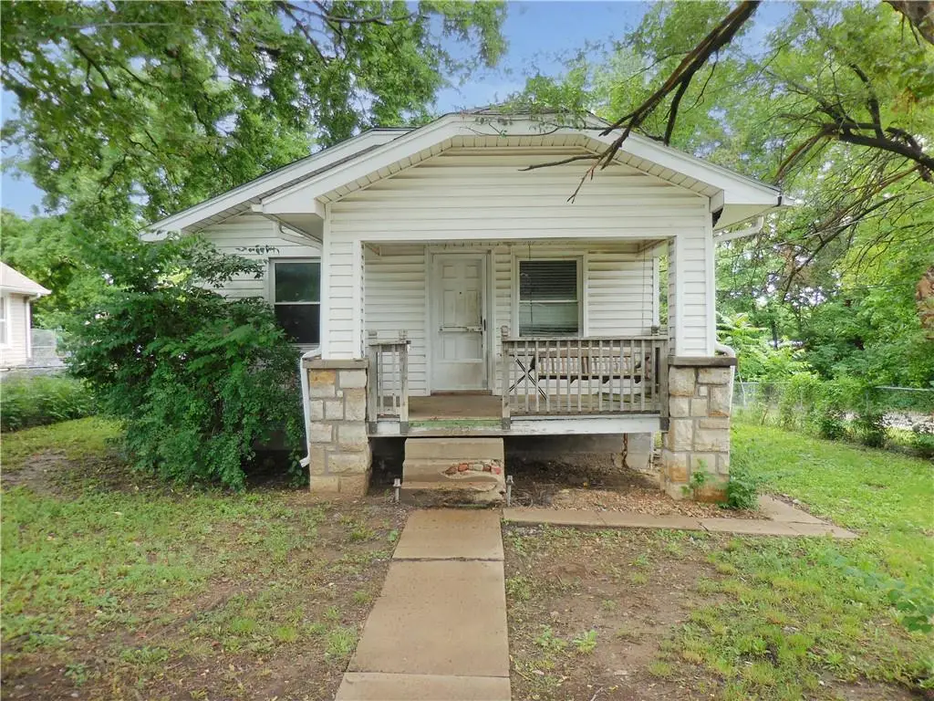 2633 S 36th Street, Kansas City, KS 66106 - #1