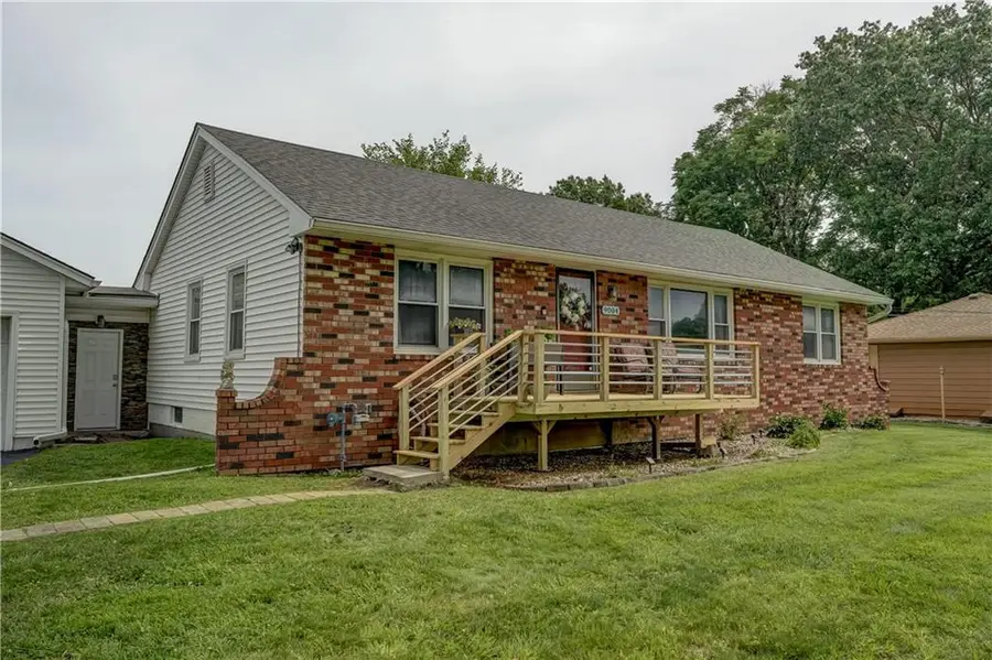 9004 E 31st Street, Kansas City, MO 64129 - #2