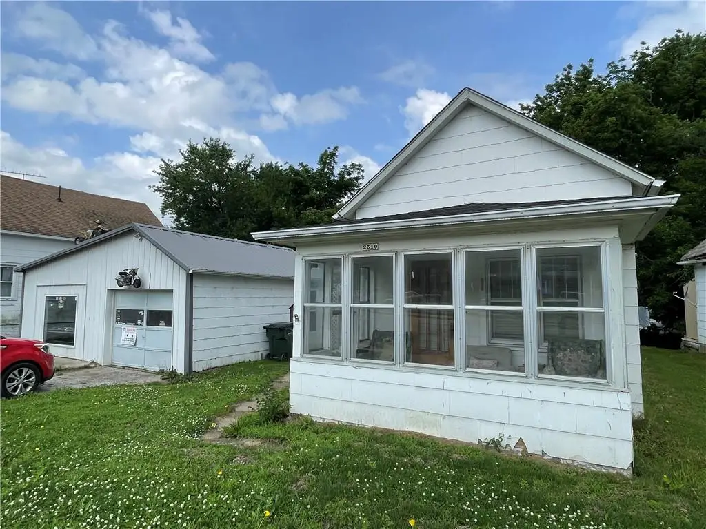 2510 S 4th Street, Leavenworth, KS 66048 - #1