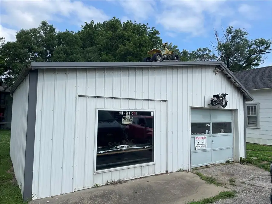 2510 S 4th Street, Leavenworth, KS 66048 - #3