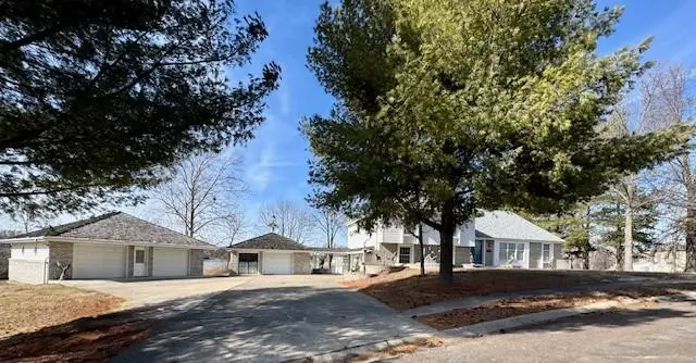 802 E Concord Drive, Plattsburg, MO 64477 - #1