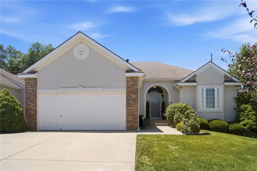 9428 N Ditzler Avenue, Kansas City, MO 64157 - #2