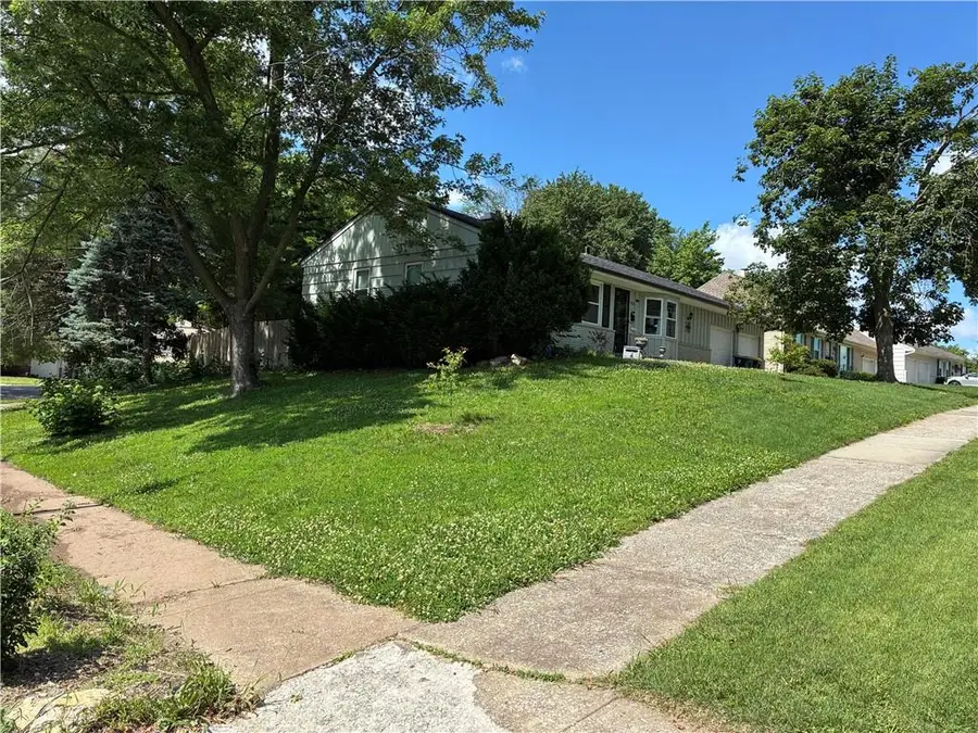 3528 NE 49th Street, Kansas City, MO 64118 - #2