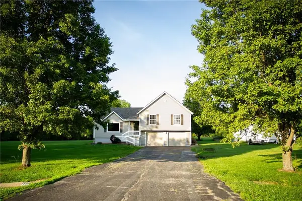 22311 S 224th Court, Peculiar, MO 64078