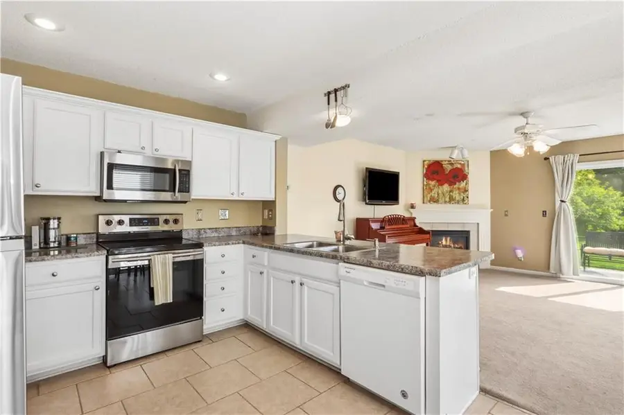8035 N Elmwood Avenue, Kansas City, MO 64119 - #3
