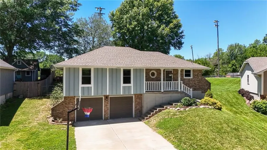 3240 N 100th Street, Kansas City, KS 66109 - #3