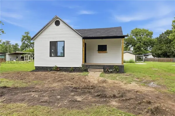 525 W Walnut Street, Columbus, KS 66725
