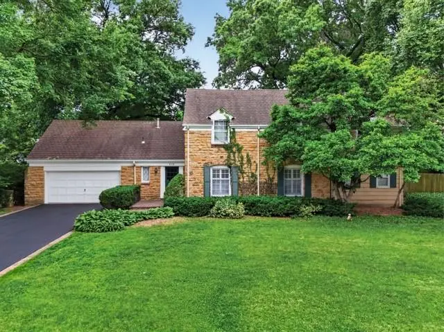 829 W 54th Terrace, Kansas City, MO 64112 - #1