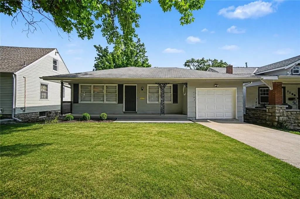 1184 E 77th Terrace, Kansas City, MO 64131 - #1