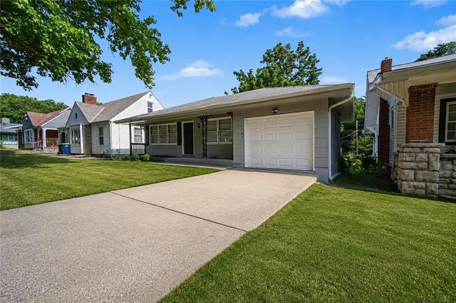 1184 E 77th Terrace, Kansas City, MO 64131 - #2