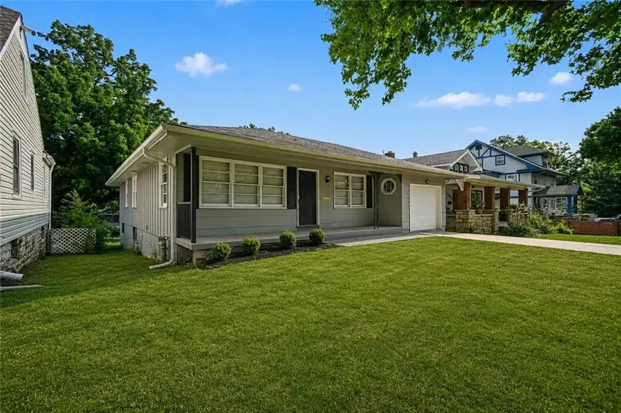 1184 E 77th Terrace, Kansas City, MO 64131 - #3