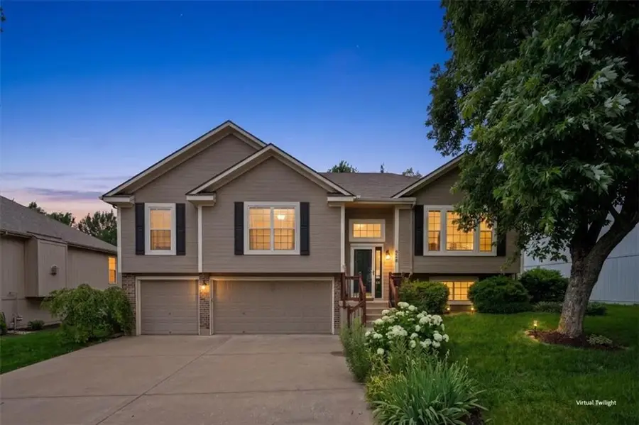 958 NW Maplewood Court, Grain Valley, MO 64029 - #2