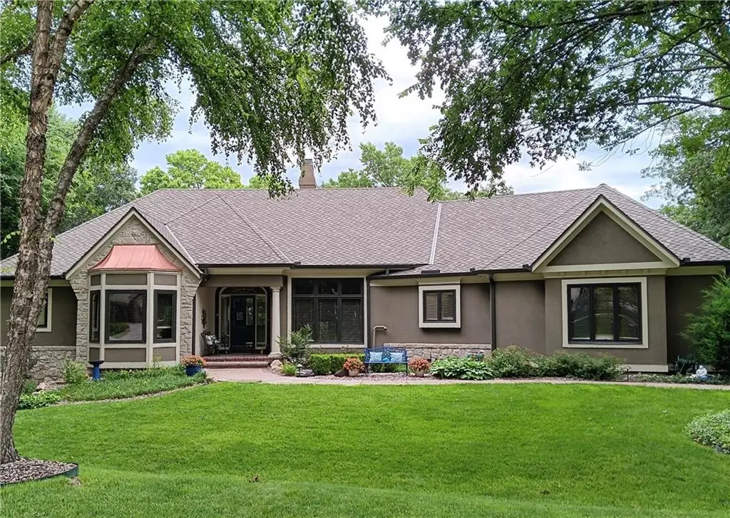 180 E Loch Lloyd Parkway, Loch Lloyd, MO 64012 - #1