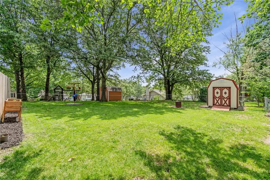 716 Redwood Lane, Blue Springs, MO 64014 - #3