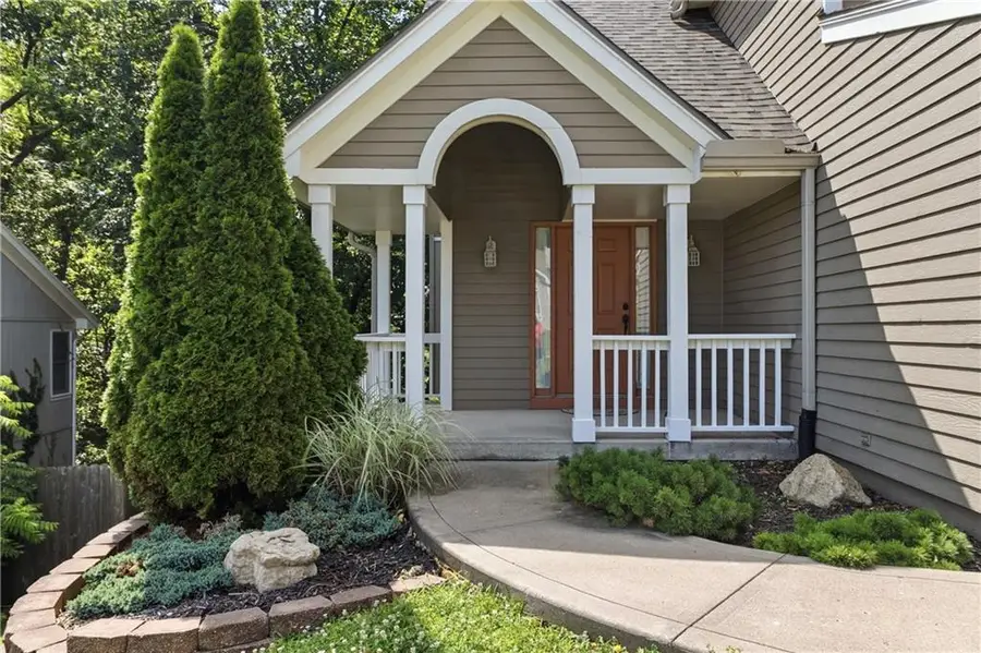 4823 N Beacon Avenue, Kansas City, MO 64119 - #2
