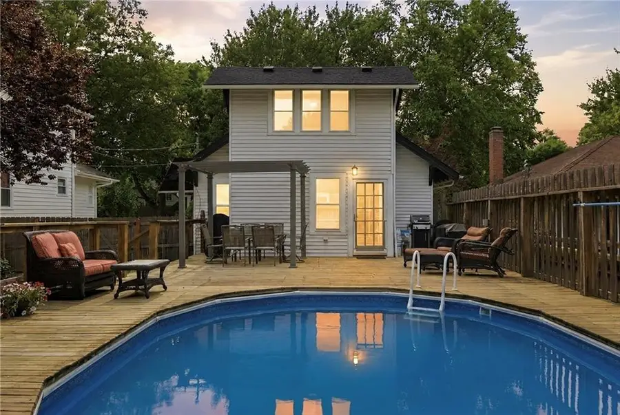 5827 Holmes Street, Kansas City, MO 64110 - #3