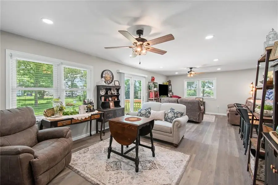 1205 W 5th Terrace, Cameron, MO 64429 - #3