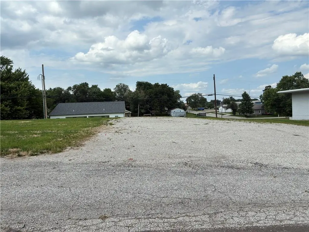 345 E 4th Street, Lawson, MO 64062 - #1