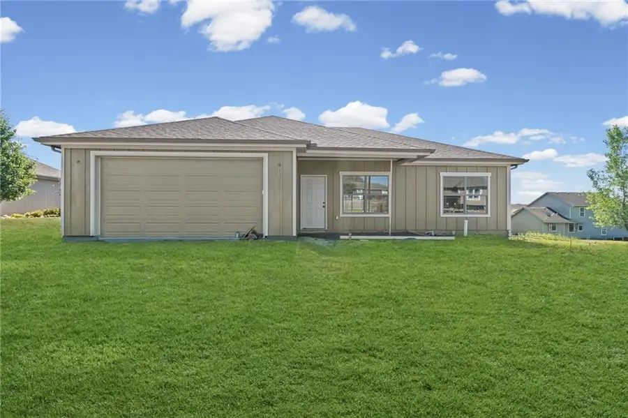 508 Greenridge Avenue, Cameron, MO 64429 - #2