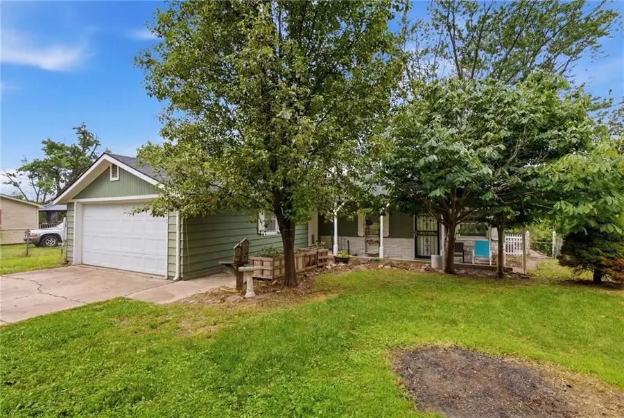 1046 S 79th Terrace, Kansas City, KS 66111 - #3
