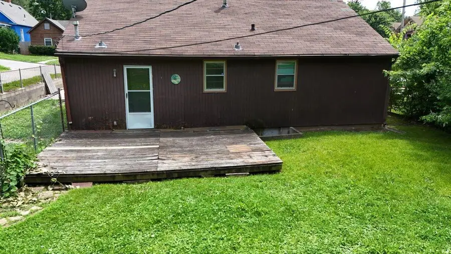 1262 Lowell Avenue, Kansas City, KS 66102 - #2