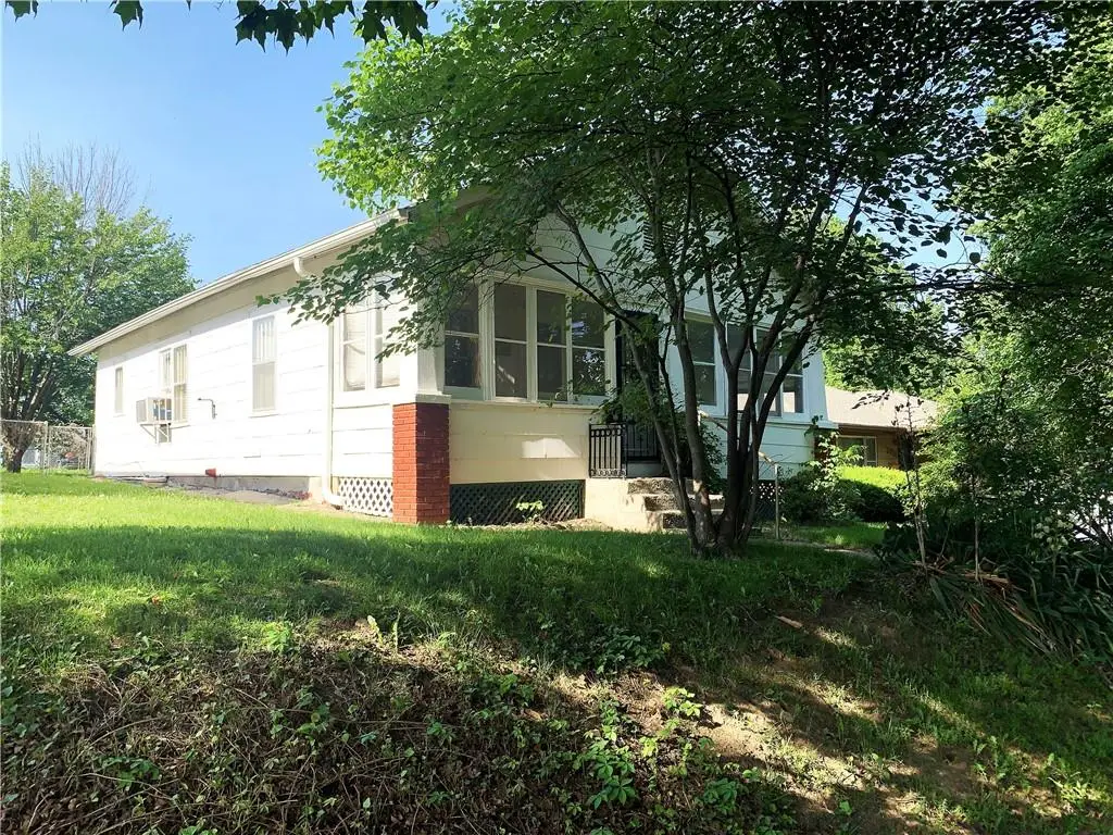 3329 Duncan Street, Saint Joseph, MO 64507 - #1