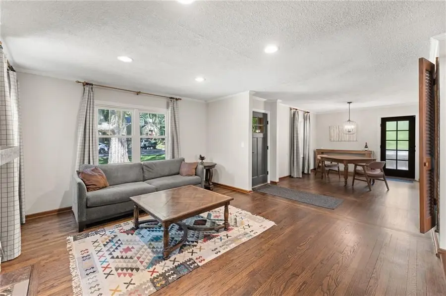 5147 Nall Avenue, Roeland Park, KS 66202 - #2