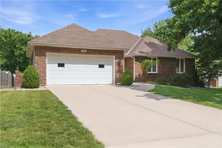 8533 Constance Street, Lenexa, KS 66215 - #2