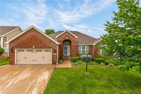4503 S Wilshire Drive, St Joseph, MO 64506