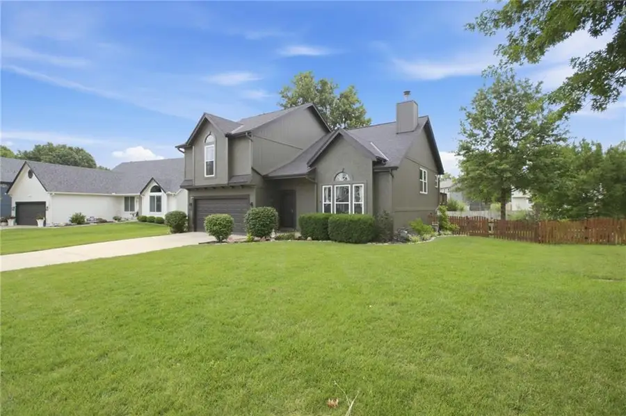 21607 W 51st Street, Shawnee, KS 66226 - #3
