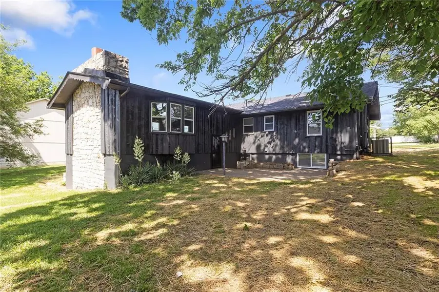 508 SW Jefferson Street, Lees Summit, MO 64063 - #2