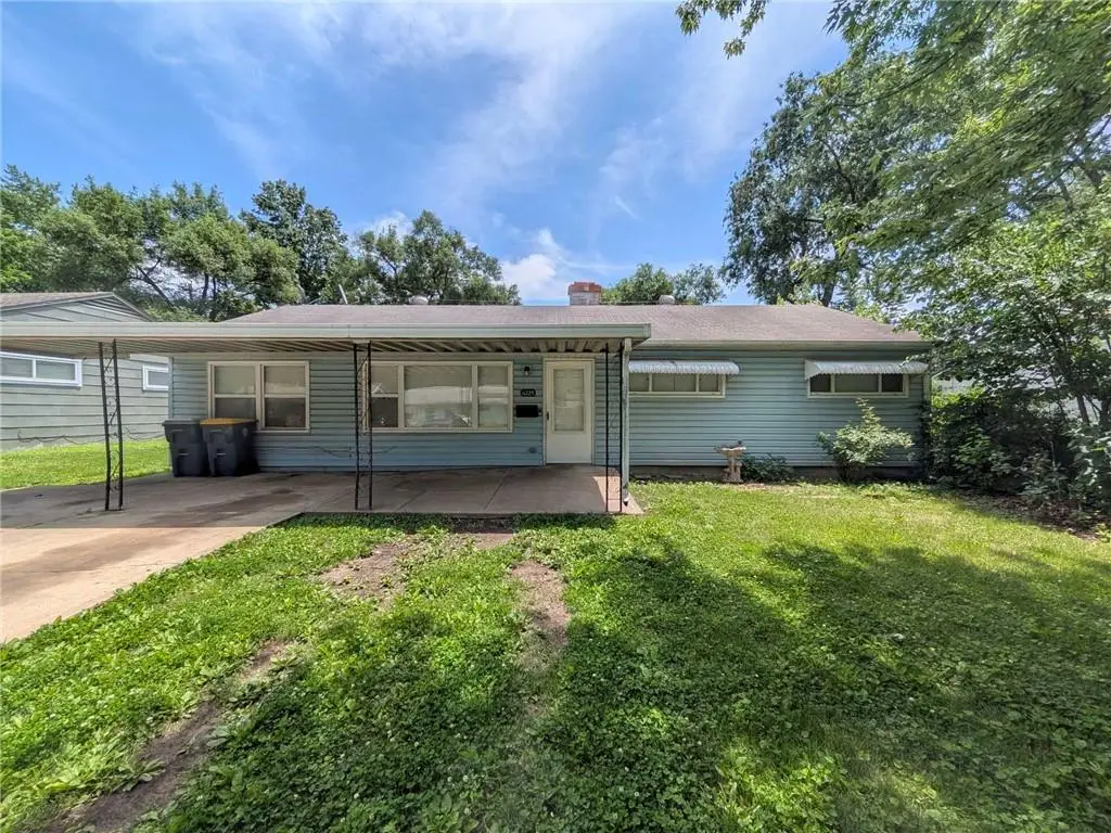 11225 Corrington Avenue, Kansas City, MO 64134 - #1