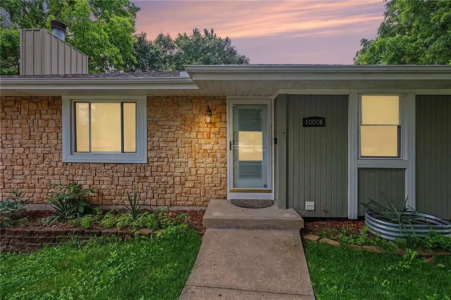 10008 NW 70th Court, Parkville, MO 64152 - #2
