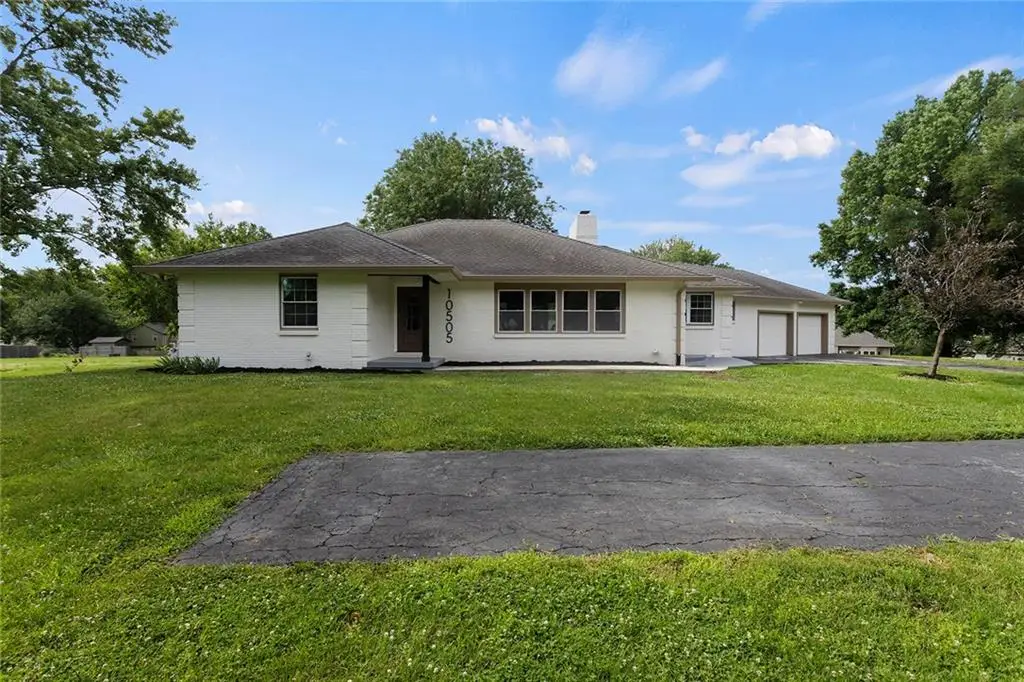 10505 W 49th Street, Shawnee, KS 66203 - #1